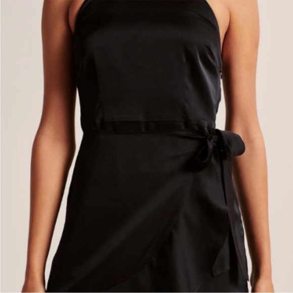 NWT Abercrombie Ruffle Hem Halter Dress - Picture 4 of 6